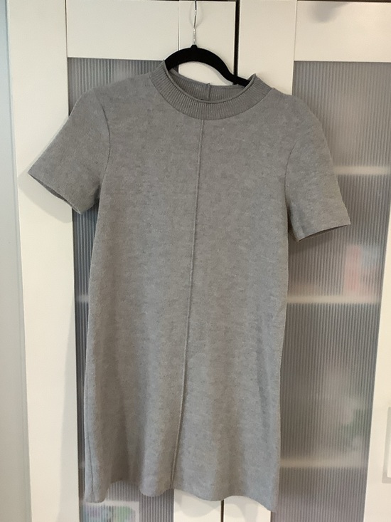 Zara Dresses & Skirts - Zara Light Gray Short-Sleeve Knit Mini Dress